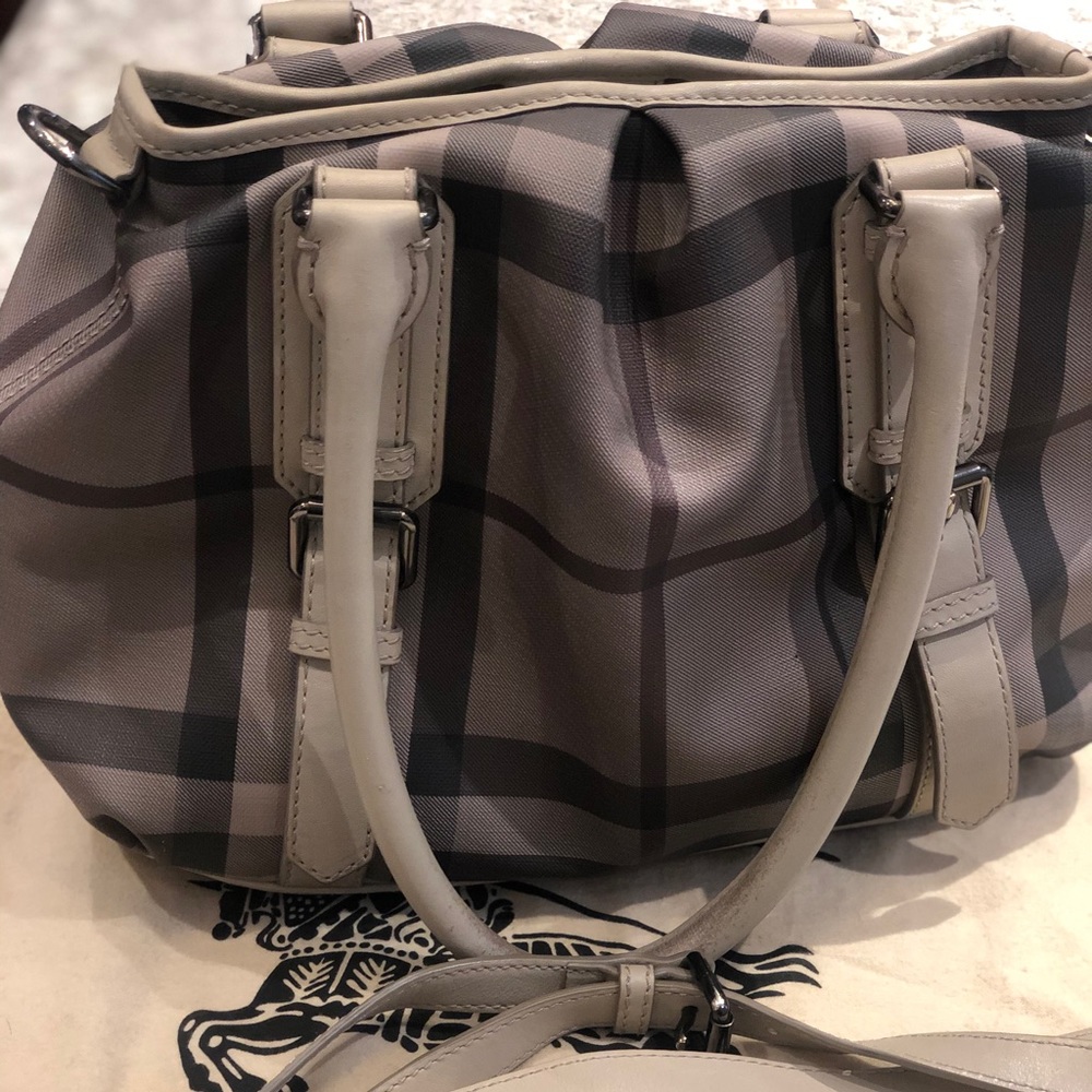 Burberry purse